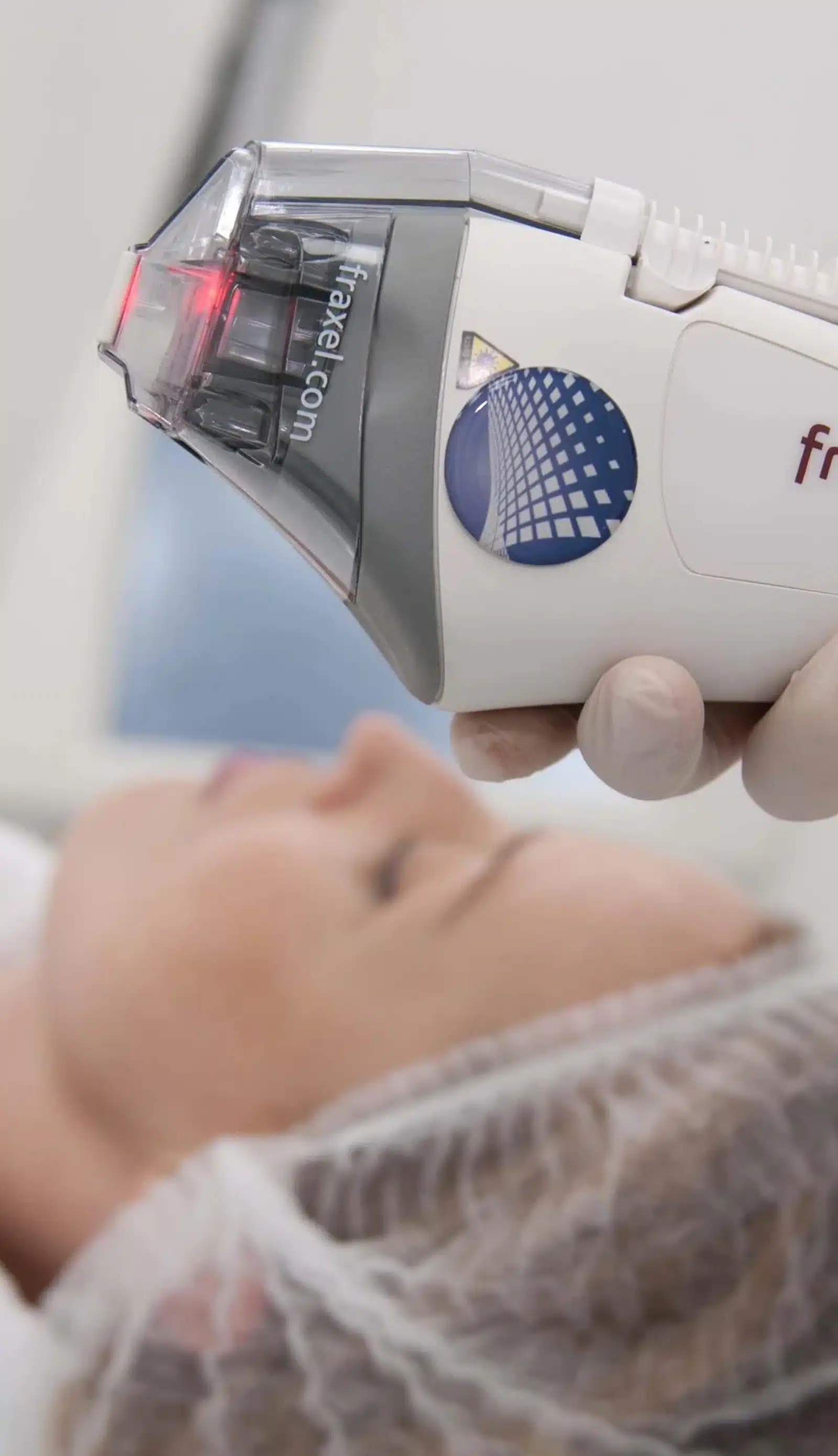 Smooths fine lines and wrinkles